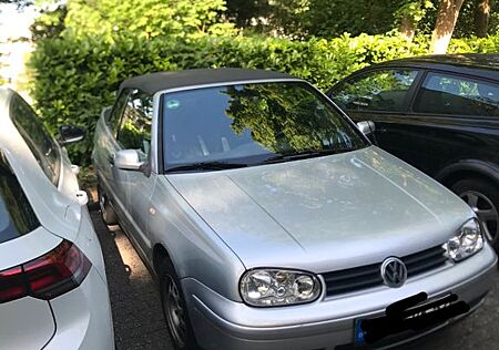 VW Golf Volkswagen 2.0 Trendline Cabriolet Trendline