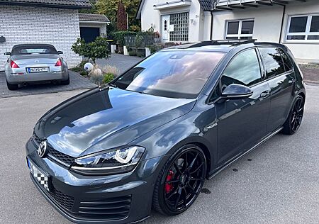 VW Golf Volkswagen VII DSG BMT GTD/Keyless/AHK/Pano/19ZR/Voll
