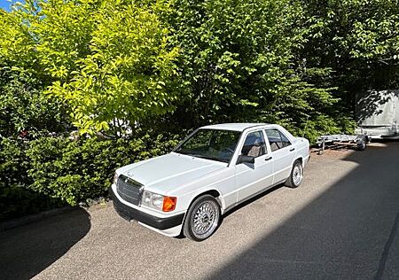 Mercedes-Benz 190 w201