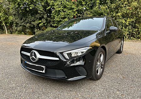 Mercedes-Benz A 180 - inkl. Panormadach
