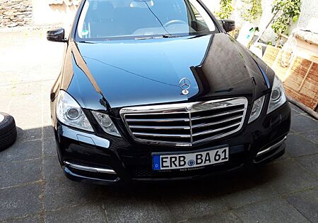 Mercedes-Benz E 200 T BlueEFFICIENCY AVANTGARDE AVANTGARDE