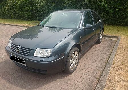 VW Bora Volkswagen 2.8 V6 4motion Standard
