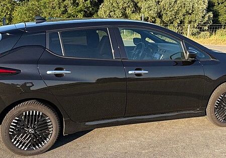 Nissan Leaf 217 PS 62KWH e+ TEKNA u.v.m.