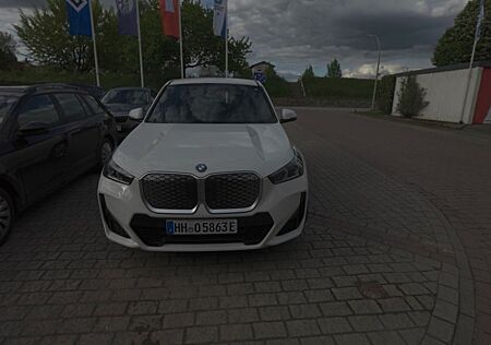 BMW iX1 eDrive20 -