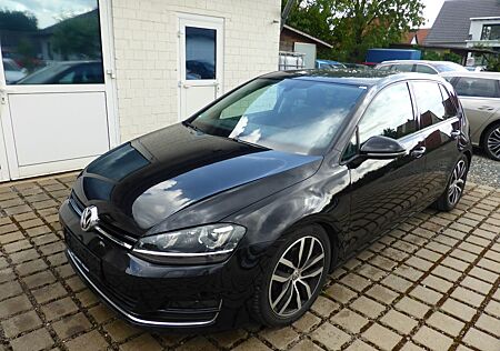 VW Golf Volkswagen VII Lim. Highline Bi-Xenon Alcanta SHZ Temp