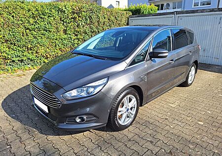 Ford S-Max Titanium Aut. 7-Sitzer Leder Panoramadach