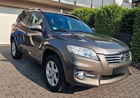 Toyota RAV 4 2,2-l-D-4D 4x4 -