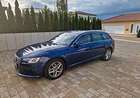 Audi A4 2.0 TDI Avant - Navi - BiXenon - SHZ- AH