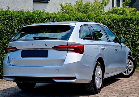 Skoda Octavia Combi 1.5 TSI mHEV Essence Aut. *800 km*
