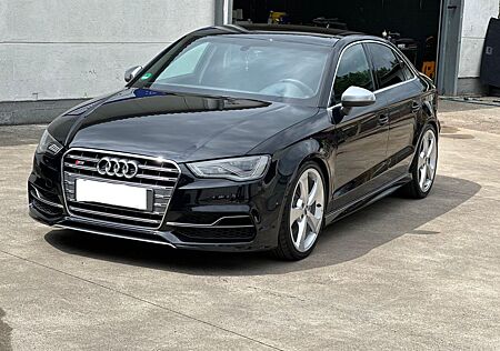 Audi S3 2.0 TFSI S tronic quattro -