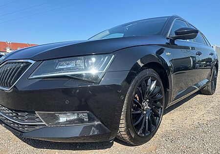 Skoda Superb Combi L&K 4x4,Voll,Navi,Xenon,Kamera,Aluf