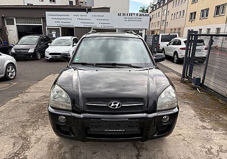 Hyundai Tucson 2.0 GLS 4x4 4WD 1HAND*Klima*AHK*TÜV-NEU