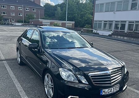Mercedes-Benz E 350 BlueTEC AVANTGARDE Autom. AVANTGARDE