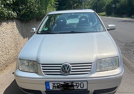 VW Bora Volkswagen 1.6 AUTO EDITION Edition