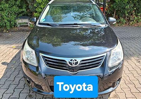 Toyota Avensis Combi  2011  2.2 D-4D Automatik