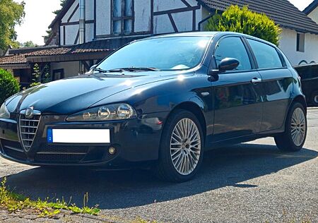 Alfa Romeo 147 1.6 TS ECO - TÜV 04/27 - frischer Ölwechsel