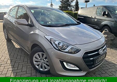 Hyundai i30 blue Trend 1.6 CRDI/R-Kamera/EU6/1.Hand/Navi