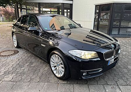 BMW 520d xDrive A Luxury Line*Head-UP*Schiebedach*