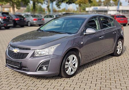 Chevrolet Cruze Hatchback LTZ 1.4 PDC SHZ