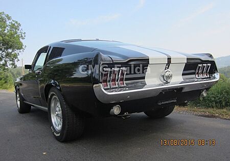 Ford Mustang - Fastback