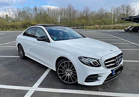 Mercedes-Benz E 220 d Autom. - AMG Night-Paket