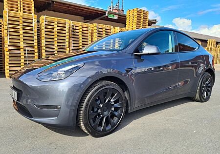 Tesla Model Y SR RWD 19 Zoll ab 3,99% AHK