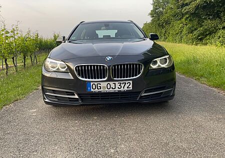 BMW 520d xDrive Touring A -