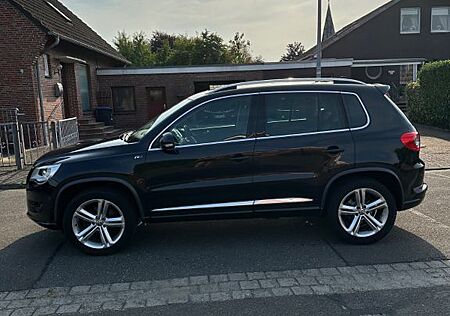 VW Tiguan Volkswagen 2.0 TDI 125kW 4MOTION Sport & Style S...