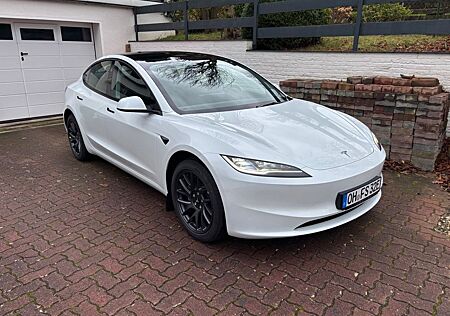 Tesla Model 3 RWD Allwetter, Garantie 12.28 bzw. 12.32