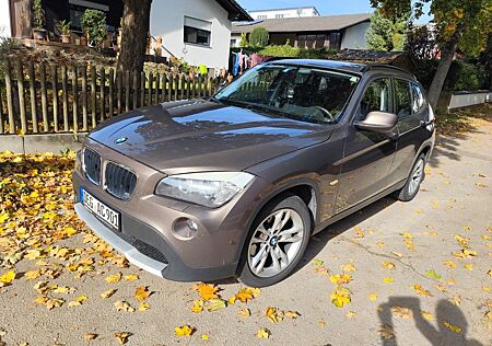 BMW X1 xDrive18d - Navi Xenon Pdc