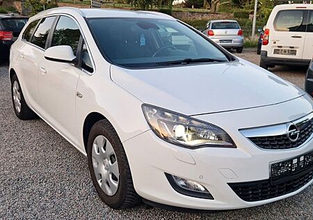 Opel Astra J Sports Tourer Sport