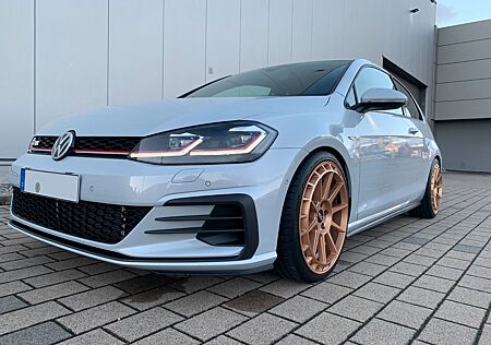 VW Golf Volkswagen 2.0 TSI DSG GTI Performance ACC DCC 312PS