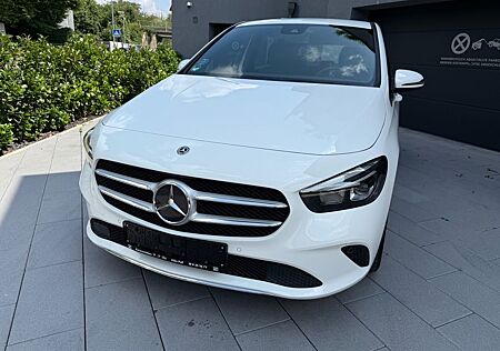 Mercedes-Benz B 180 - TÜV Inspektion NEU