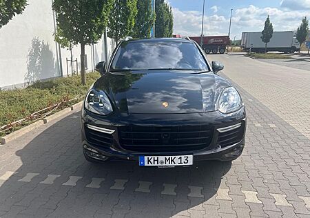 Porsche Cayenne Turbo 23 Zoll Sportabgas 8-Fach