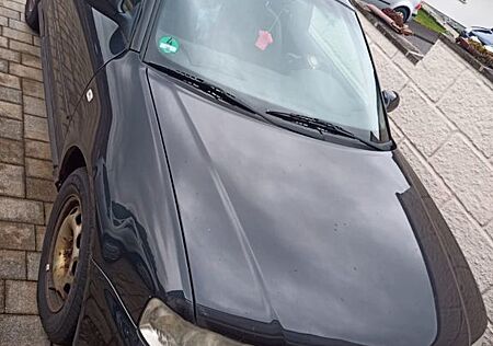 Audi A3 1.6 Ambiente 102 PS