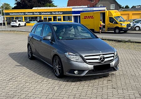 Mercedes-Benz B 180 CDI BlueEFFICIENCY Edition Style Editi...