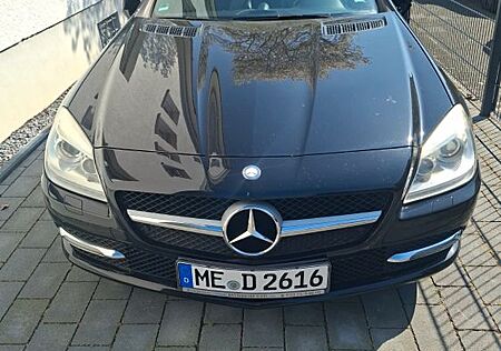 Mercedes-Benz SLK 200 BlueEFFICIENCY -