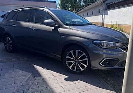 Fiat Tipo 1.6 MultiJet LOUNGE LOUNGE