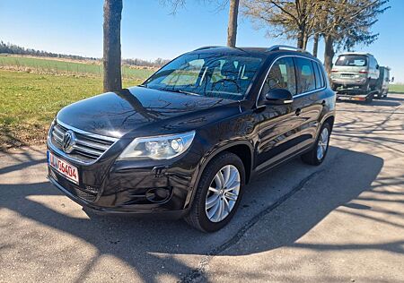 VW Tiguan Volkswagen 4Motion/Nenon/Navi/Tüv 02.2026