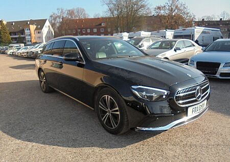 Mercedes-Benz E 220 d T Modell Widescreen Panoramadach Navi