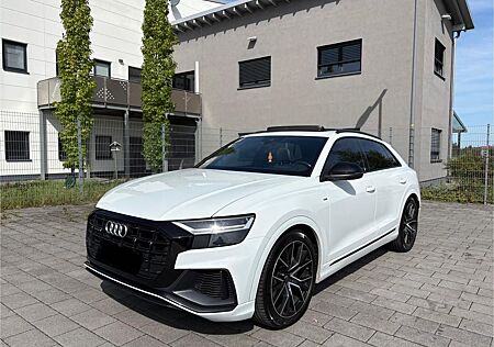 Audi Q8 50 TDI 3X-Sline Pano 22Zoll Voll