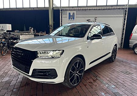 Audi Q7 -