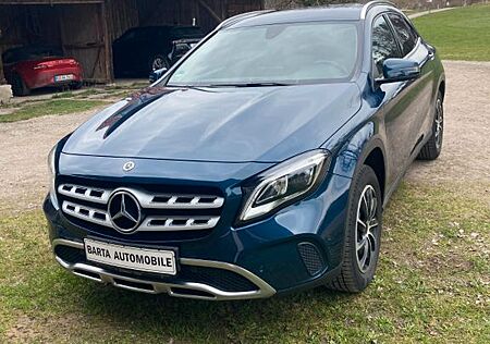 Mercedes-Benz GLA 220 d 4Matic Urban Style / NAVI / LED / WR