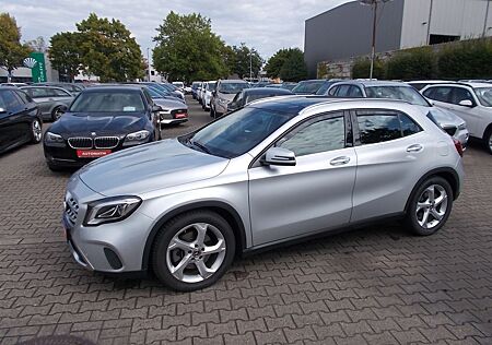 Mercedes-Benz GLA 220 4Matic, Navi PanoSD Park Ass., Allwetter