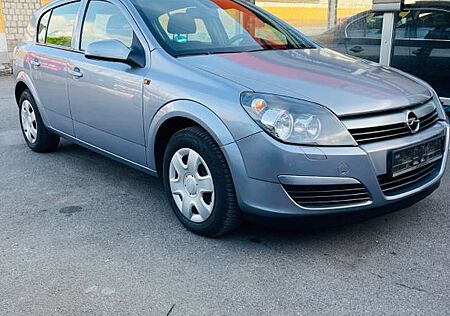 Opel Astra H Lim. Basis