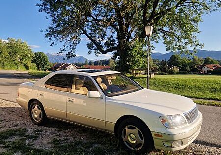 Lexus LS 400 - 4.0 V8 - HU und vieles NEU!!! US-Model