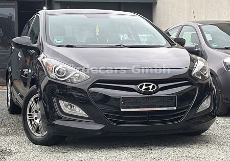 Hyundai i30 Classic*Klima*AHK*Service Neu* HU Neu*