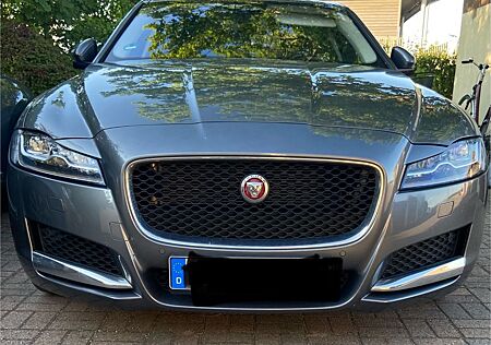Jaguar XF 30d 300PS Prestige Automatik Prestige