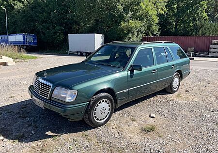 Mercedes-Benz E 300 4 Matic LPG