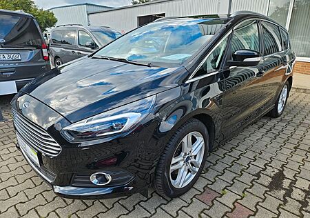 Ford S-Max Titanium 7 Sitzer, AHK, Kamera...